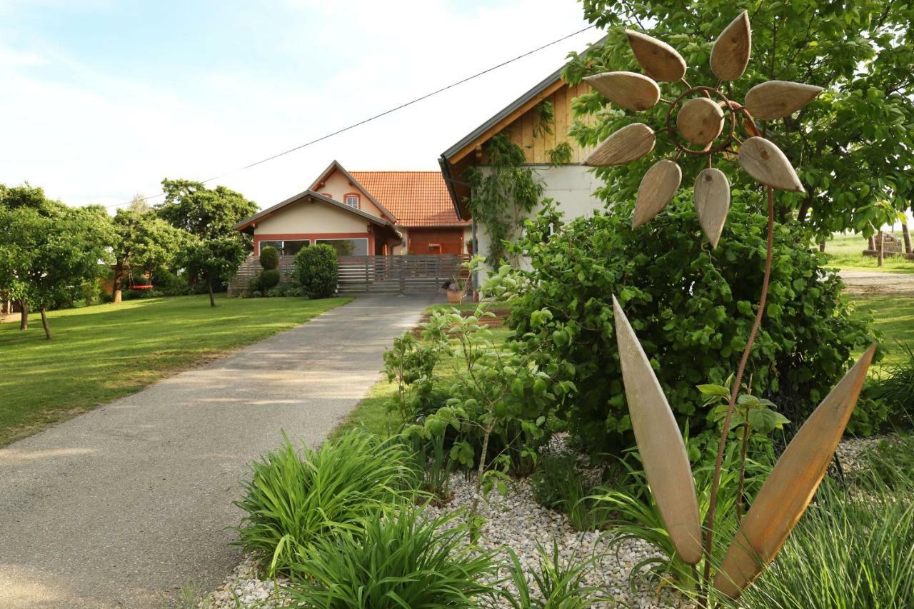 Ferienvierkanthof Brigitte Villa Unterbuch ภายนอก รูปภาพ
